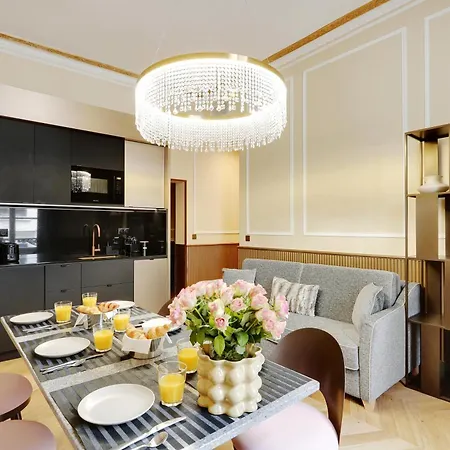 Pick A Flat's In La Madeleine-opera - Rue De L'arcade Paris
