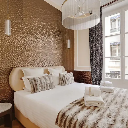Pick A Flat's In La Madeleine-opera - Rue De L'arcade Paris